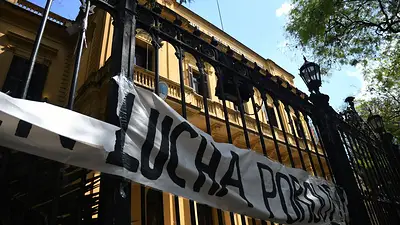 El Gobierno de la Ciudad denunció penalmente a los padres de los estudiantes que participan en las tomas de escuelas El Gobierno de la Ciudad denunció penalmente a los padres de los estudiantes que participan en las tomas de escuelas