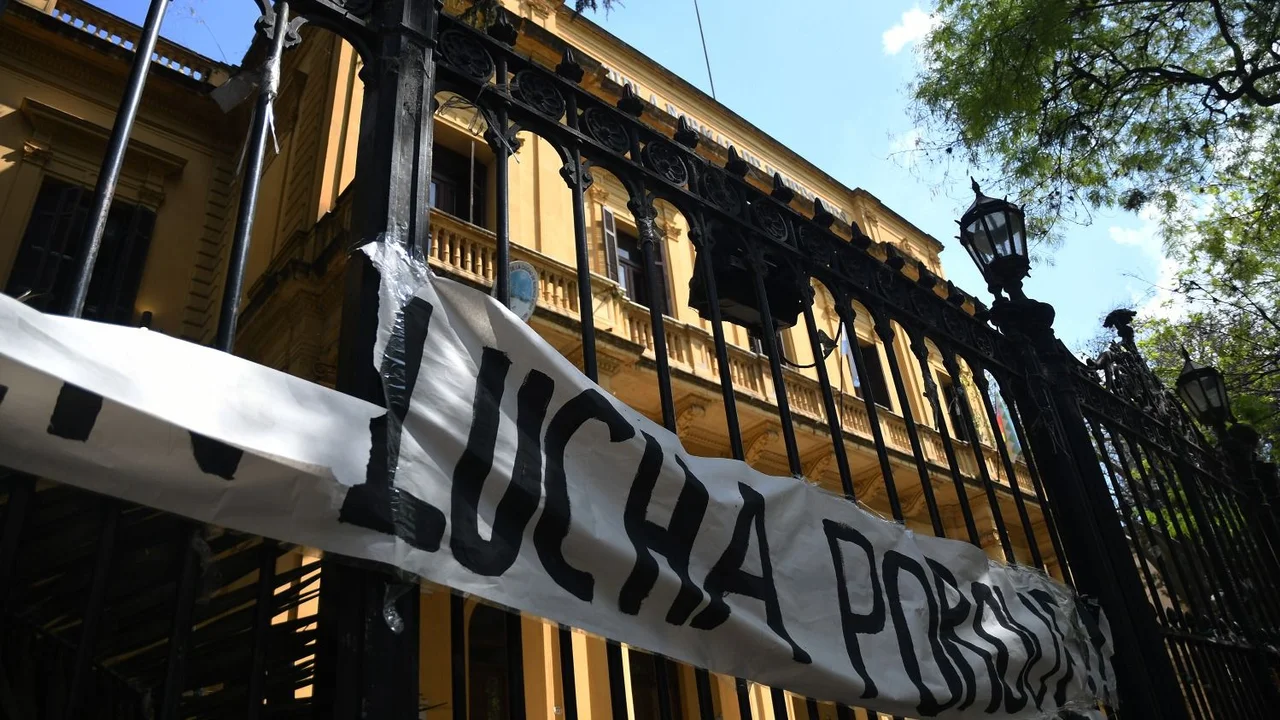 El Gobierno de la Ciudad denunció penalmente a los padres de los estudiantes que participan en las tomas de escuelas 