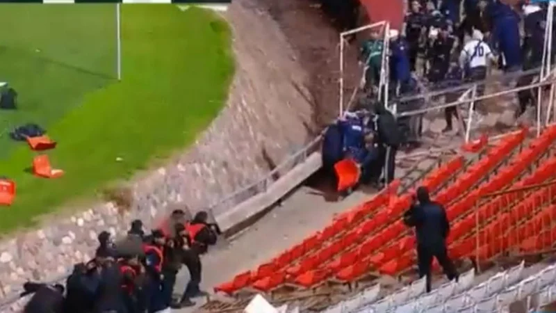 Graves incidentes en Boca-Quilmes: piedrazos y violencia en las tribunas