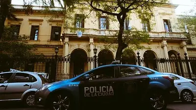 Toma de escuelas: la Secretaría de DD.HH. presentó un habeas corpus para que se retire la polícia de los establecimientos Toma de escuelas: la Secretaría de DD.HH. presentó un habeas corpus para que se retire la polícia de los establecimientos