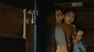Una pareja gay vive una pesadilla en Llaman a la puerta, la nueva película  de terror de  Shyamalan | El Destape
