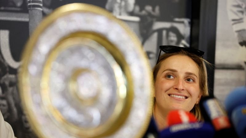 Vondrousova arrolla a Alexandrova para pasar a la siguente ronda de Flushing Meadows