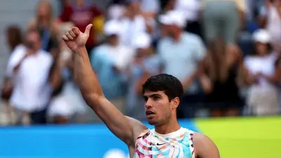 Alcaraz se impone al italiano Arnaldi y llega a cuartos de final en el Abierto de EEUU Alcaraz se impone al italiano Arnaldi y llega a cuartos de final en el Abierto de EEUU