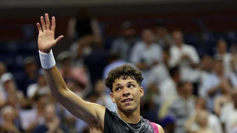 Un contundente Shelton supera a Tiafoe y se mete en semifinales del Abierto de EEUU