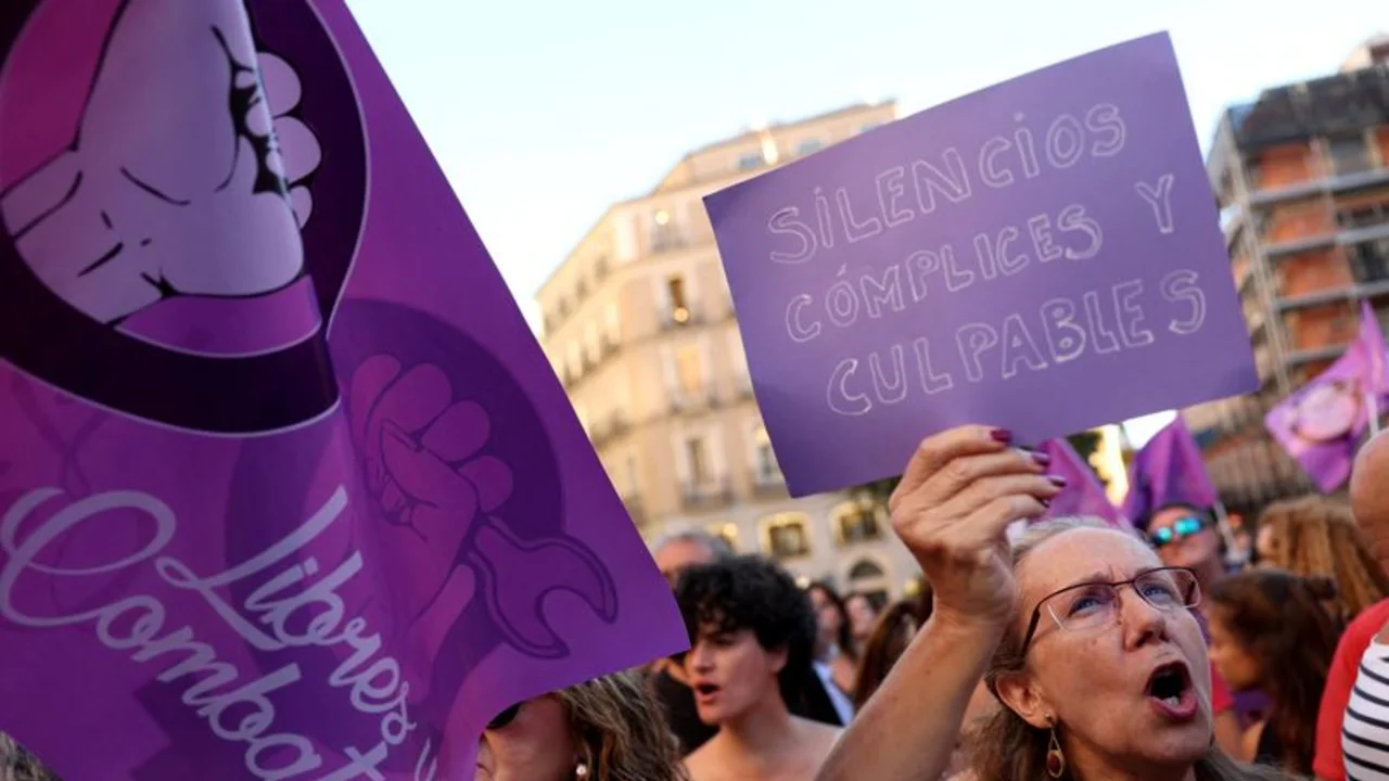 La Fiscalía española presenta una querella contra Rubiales por agresión sexual y coacciones