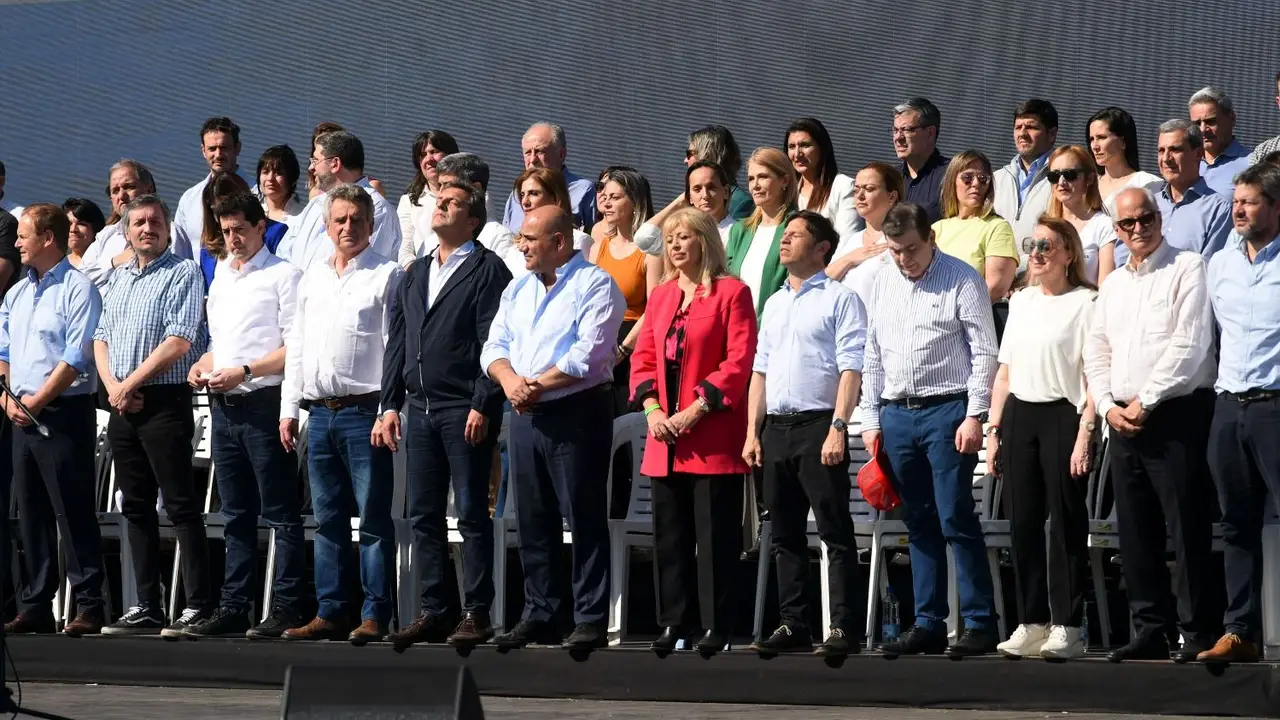 Los gobernadores le prometieron a Massa recuperar un millón de votos en octubre