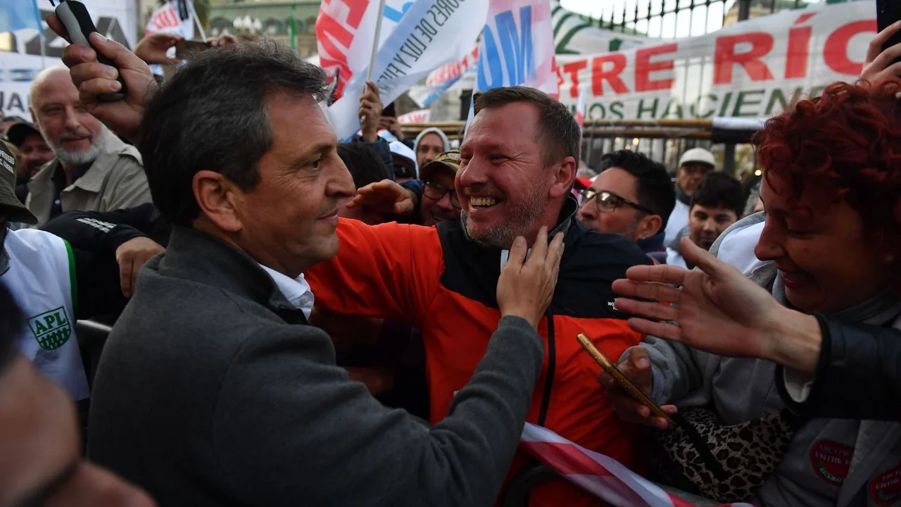 Sergio Massa anunció cambios en Ganancias y prometió que su "Presidencia estará marcada por la recuperación del salario"