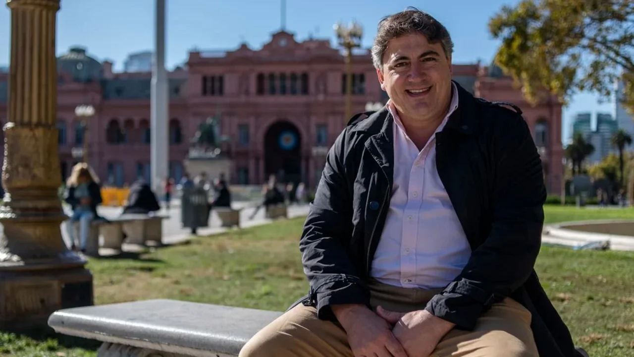Francisco Paoltroni, de recibir su vivienda de manos de Cristina Kirchner a ser el candidato de Milei 
