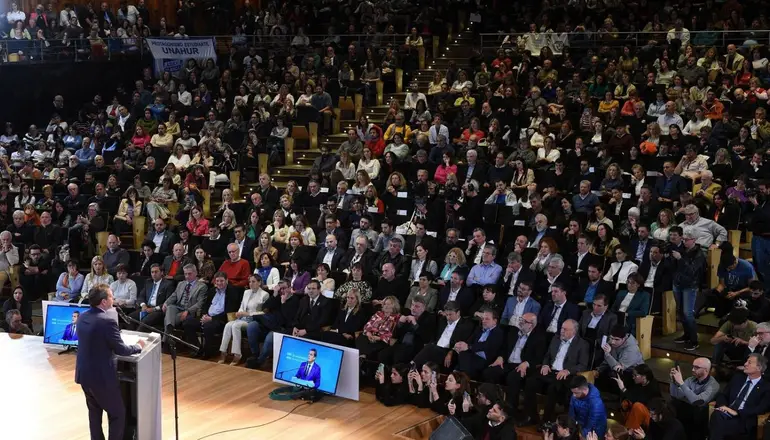 Massa presentó un proyecto de Ley de Financiamiento Educativo para ampliar el presupuesto