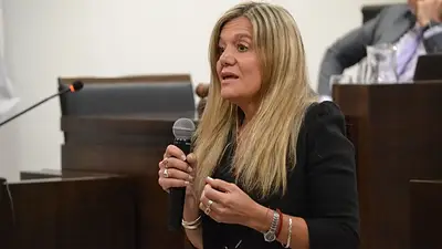 Intentaron apuñalar a una fiscal en pleno juicio en Mendoza Intentaron apuñalar a una fiscal en pleno juicio en Mendoza