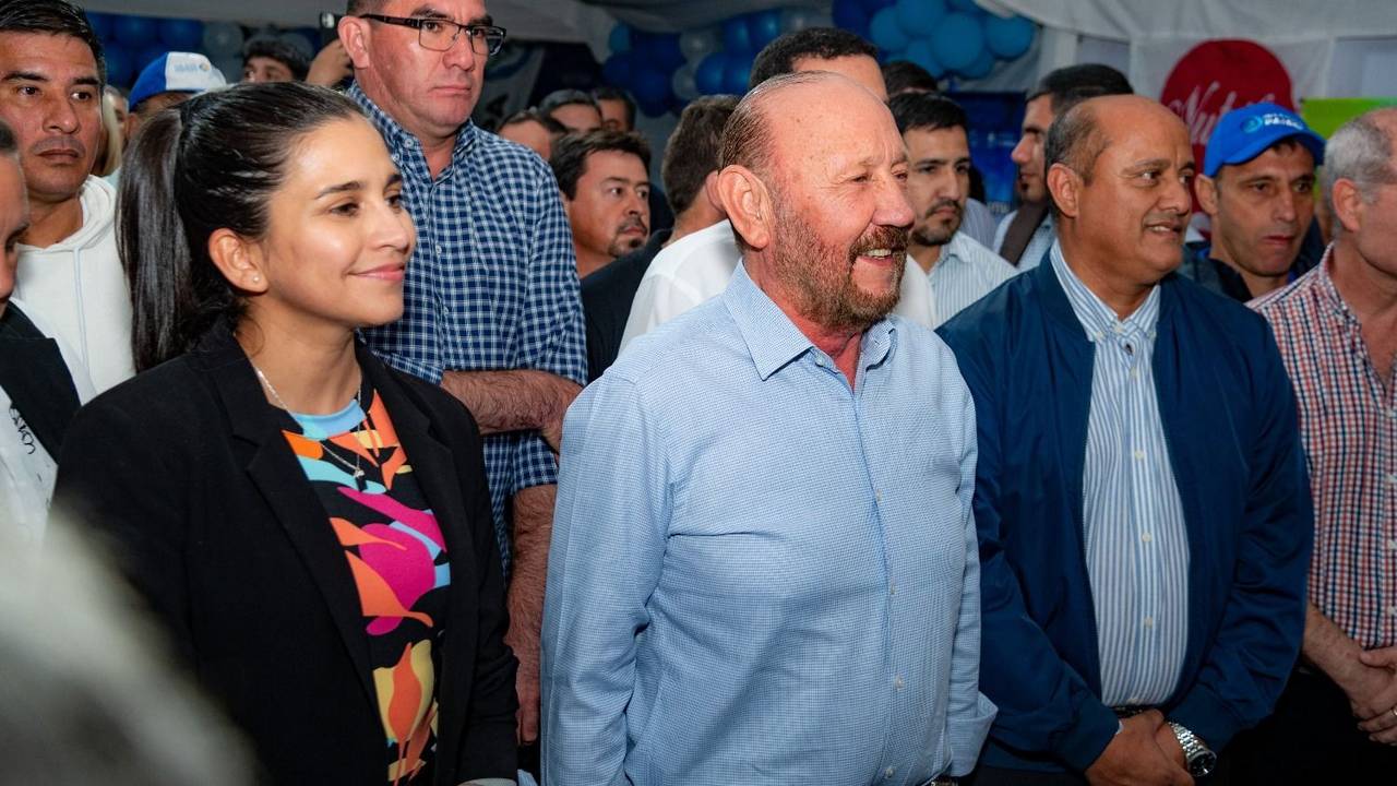 Gildo Insfrán participó de la multitudinaria apertura de la Fiesta Nacional del Pomelo 