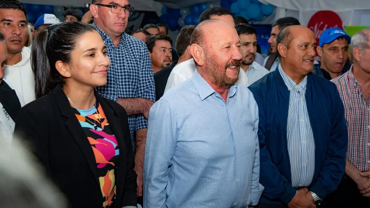 Gildo Insfrán participó de la multitudinaria apertura de la Fiesta Nacional del Pomelo 
