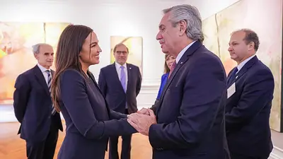 El Gobierno analiza denunciar la relación entre fondos buitres y la Corte Suprema de Estados Unidos El Gobierno analiza denunciar la relación entre fondos buitres y la Corte Suprema de Estados Unidos
