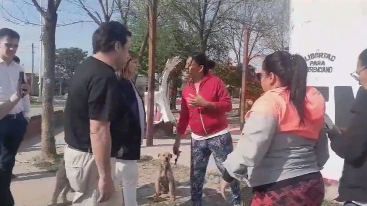 Elecciones 2023: Bullrich viajó a Chaco y pasó un mal momento cuando visitó el barrio Emerenciano
