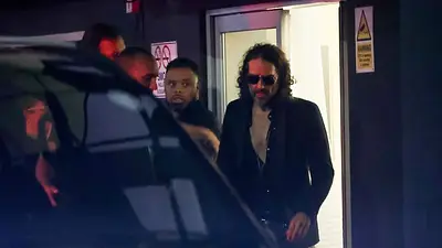 YouTube corta los ingresos publicitarios de Russell Brand tras las acusaciones de agresión sexual YouTube corta los ingresos publicitarios de Russell Brand tras las acusaciones de agresión sexual