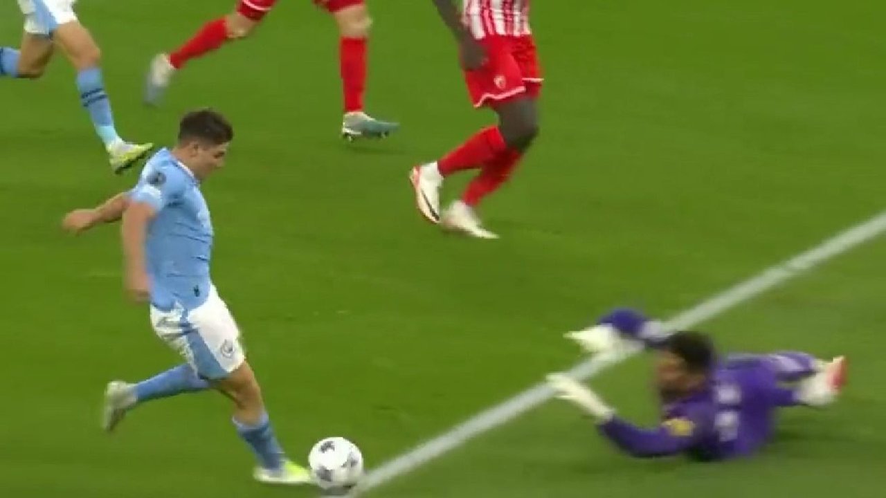 Julián Álvarez Manchester City UEFA Champions League