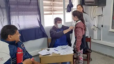 Realizan controles de salud a niños y niñas de Ibarreta con el Programa de Libretas de Salud Escolar Realizan controles de salud a niños y niñas de Ibarreta con el Programa de Libretas de Salud Escolar