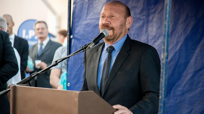 Insfrán: “Cuando dicen que van a sacar la coparticipación, están dando el certificado de defunción al federalismo”