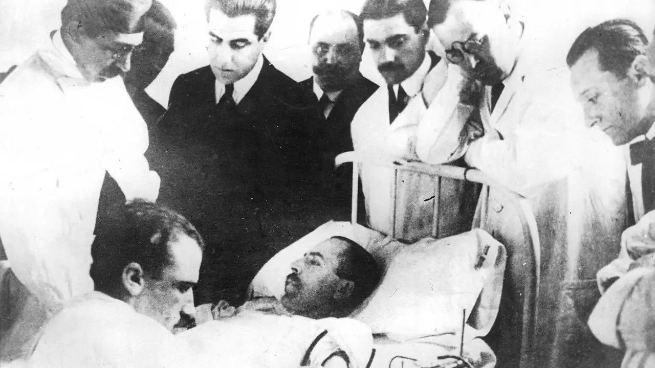 Luis Agote en una de las primeras trasfusiones sanguíneas seguras en la historia de la medicina