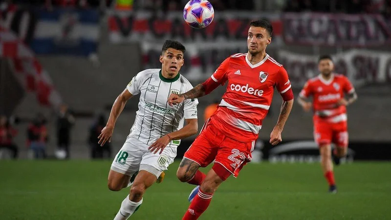 River vs Banfield cuando juega