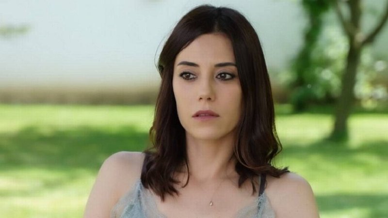 Cansu Dere, protagonista de Traicionada, novela turca de Telefe