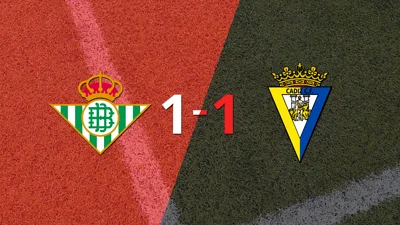 Betis no pudo en casa ante Cádiz y empataron 1-1 Betis no pudo en casa ante Cádiz y empataron 1-1