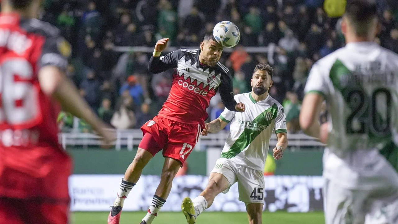 Demichelis no tuvo respuestas y River empató con Banfield