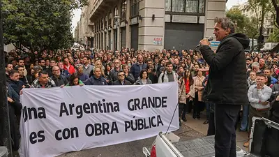 Katopodis encabezó una asamblea en el Ministerio: "La oposición quiere frenar la obra pública y nos parece grave" Katopodis encabezó una asamblea en el Ministerio: "La oposición quiere frenar la obra pública y nos parece grave"