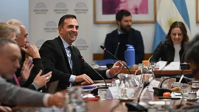 Abogados laboralistas le piden al Gobierno precisiones sobre el criterio para habilitar las paritarias Abogados laboralistas le piden al Gobierno precisiones sobre el criterio para habilitar las paritarias