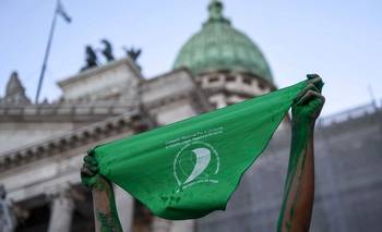 En la cartera, el living y el balcón: los pañuelos verdes se conservan | Aborto legal