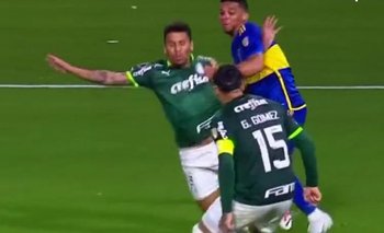 Video | Polémica total con la falta que cobró el árbitro antes del gol de Boca | Boca juniors