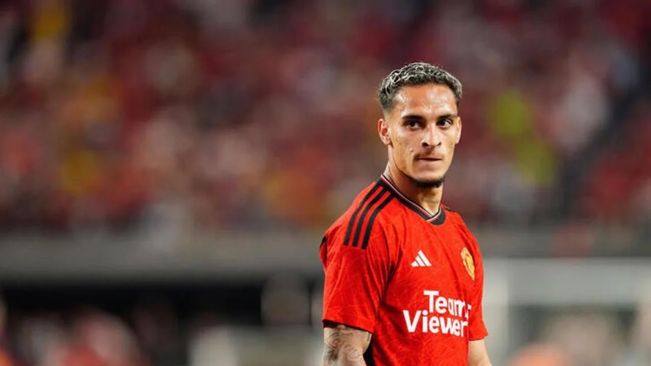 Brasileño Antony reanudará entrenamientos y estará disponible para la selección: Manchester United
