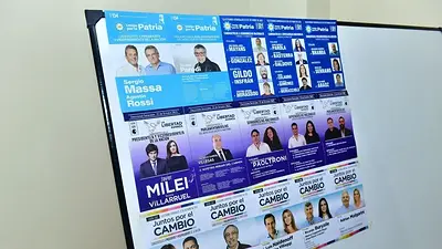 La Junta Electoral oficializó las boletas para las elecciones generales de octubre La Junta Electoral oficializó las boletas para las elecciones generales de octubre