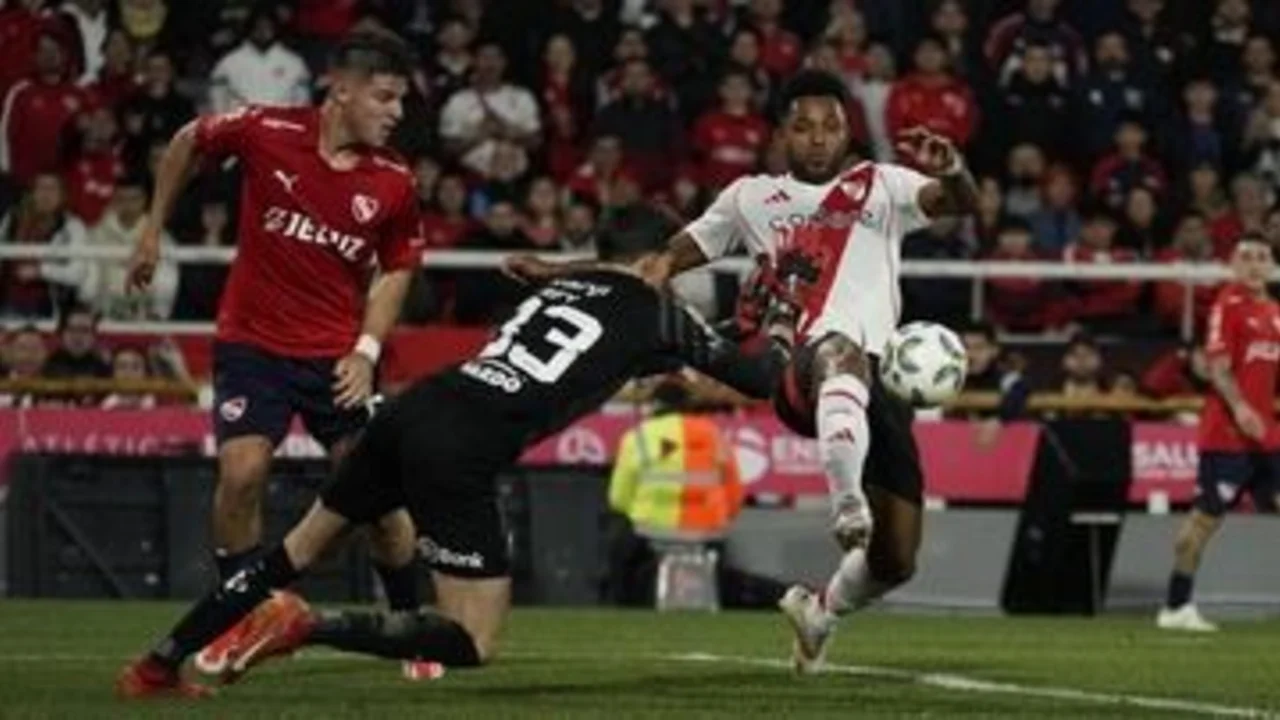River Plate, Independiente, Liga Profesional de Fútbol