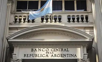 Advierten que reformar el BCRA le quitaría capacidades de intervención claves | Reformas de milei