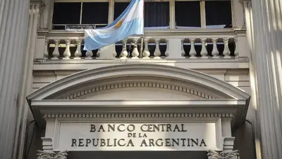 Por la incertidumbre del acuerdo con el FMI, se dispararon los dólares futuros y el BCRA volvió a vender Por la incertidumbre del acuerdo con el FMI, se dispararon los dólares futuros y el BCRA volvió a vender