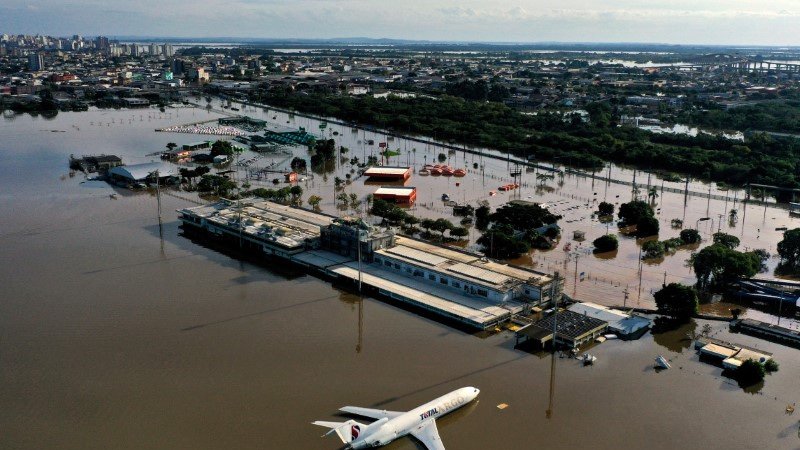 PIB de Brasil supera expectativas en segundo trimestre; industria y servicios resisten impacto inundaciones