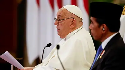 El Papa advierte contra el extremismo religioso en su visita a Indonesia, de mayoría musulmana El Papa advierte contra el extremismo religioso en su visita a Indonesia, de mayoría musulmana