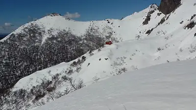 Avalancha fatal en Bariloche: el movimiento clave para hallar con vida al tercer esquiador Avalancha fatal en Bariloche: el movimiento clave para hallar con vida al tercer esquiador