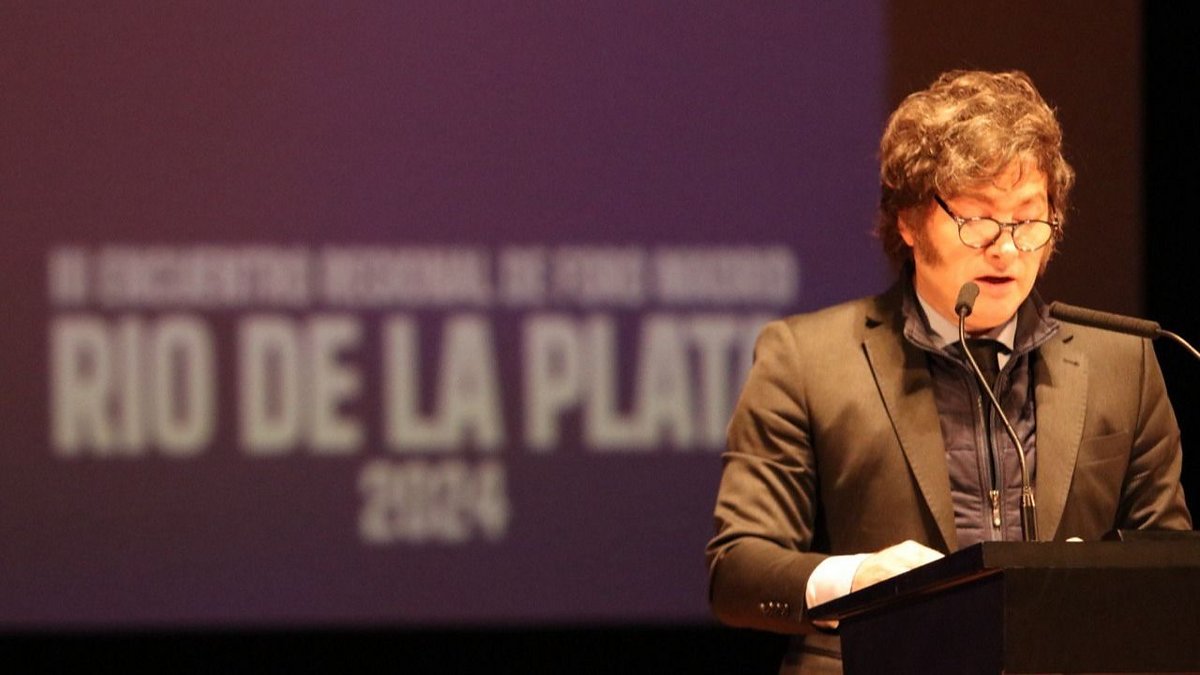 Provocador discurso de Milei contra la prensa, la Sociedad Rural y la ...