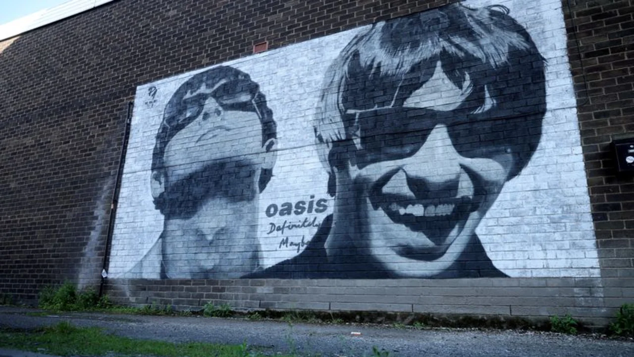 "Definitely, Maybe" de Oasis vuelve a liderar listas británicas 30 años después de su lanzamiento