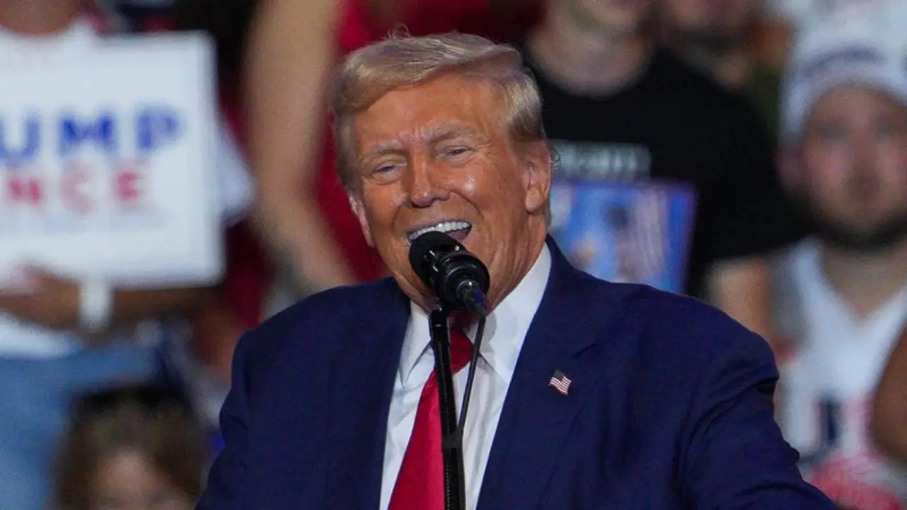 Juez retrasa sentencia de Trump por pagos hasta después de las elecciones