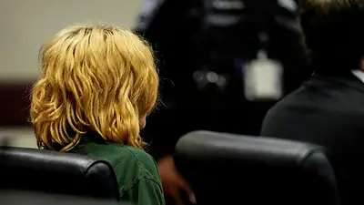 Adolescente sospechoso de tiroteo en escuela de Georgia y su padre comparecen ante el tribunal Adolescente sospechoso de tiroteo en escuela de Georgia y su padre comparecen ante el tribunal