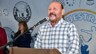 Insfrán cuestionó los constantes agravios de Milei hacia las provincias: "Debemos volver a la madurez política" Insfrán cuestionó los constantes agravios de Milei hacia las provincias: "Debemos volver a la madurez política"