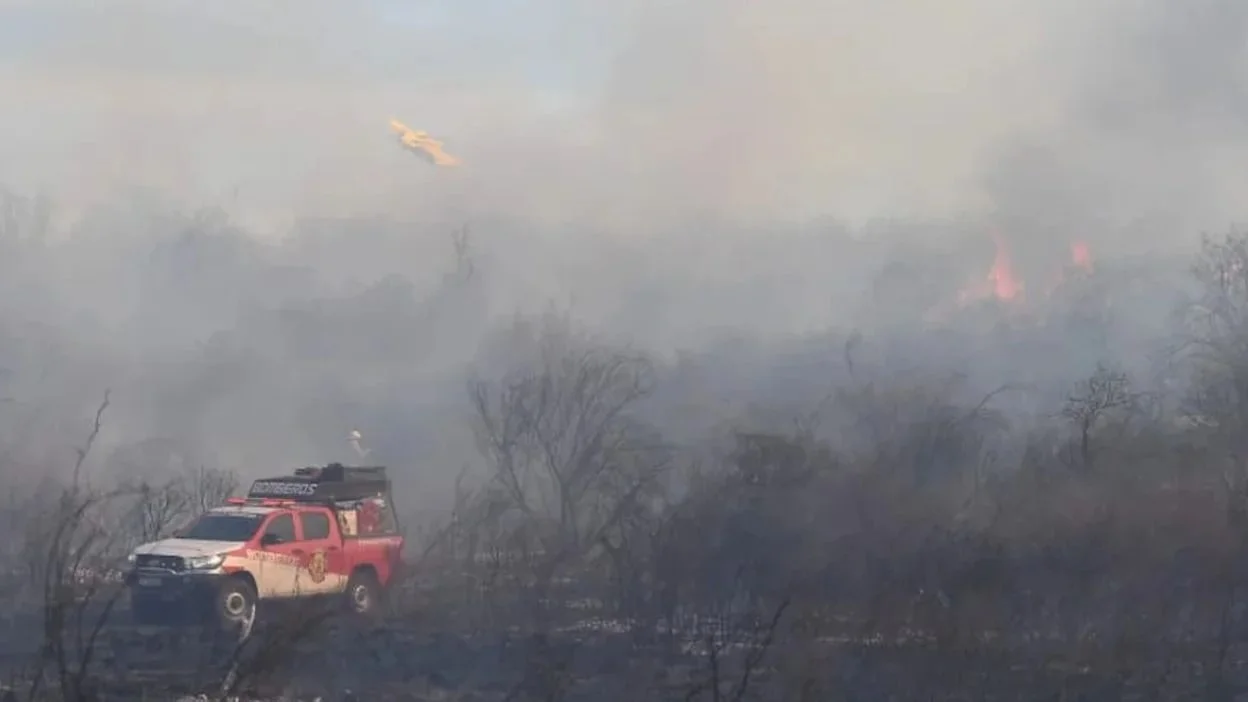 Córdoba en llamas: Bomberos luchan contra incendios forestales