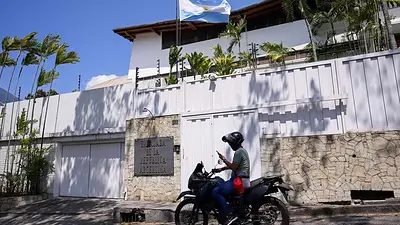 Brasil afirmó que seguirá administrando la Embajada Argentina pese a la decisión del gobierno venezolano Brasil afirmó que seguirá administrando la Embajada Argentina pese a la decisión del gobierno venezolano