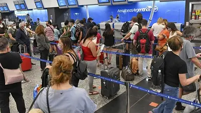 El Gobierno puso en marcha su ataque contra los gremios aeronáuticos: reglamentará la esencialidad de vuelos El Gobierno puso en marcha su ataque contra los gremios aeronáuticos: reglamentará la esencialidad de vuelos