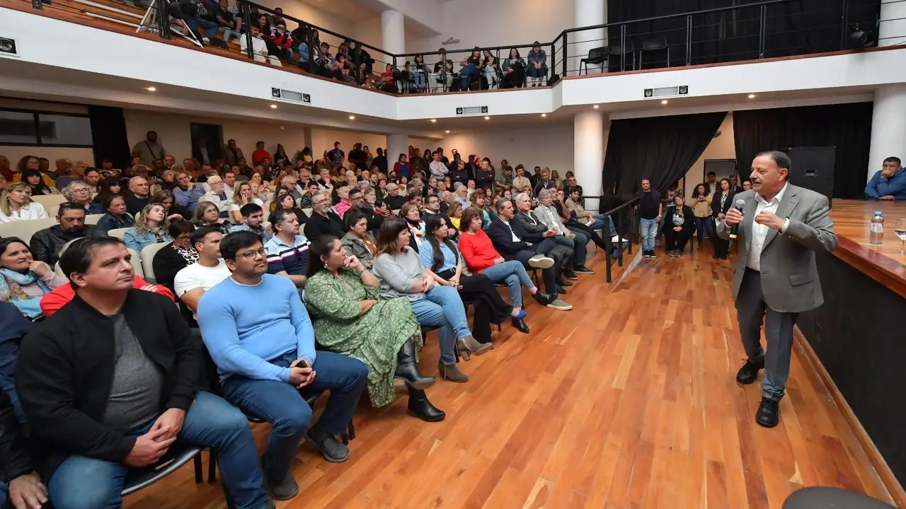 El gobernador Quintela visitó Paraná y afianza su camino hacia la presidencia del PJ nacional