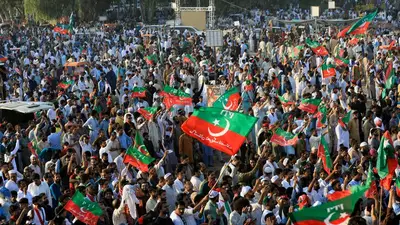 La policía paquistaní detiene a varios legisladores del partido del encarcelado Imran Khan La policía paquistaní detiene a varios legisladores del partido del encarcelado Imran Khan