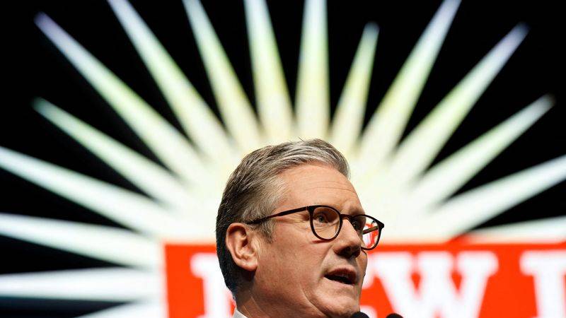 Starmer defiende recortes de gasto antes de votación sobre freno al pago de carburantes